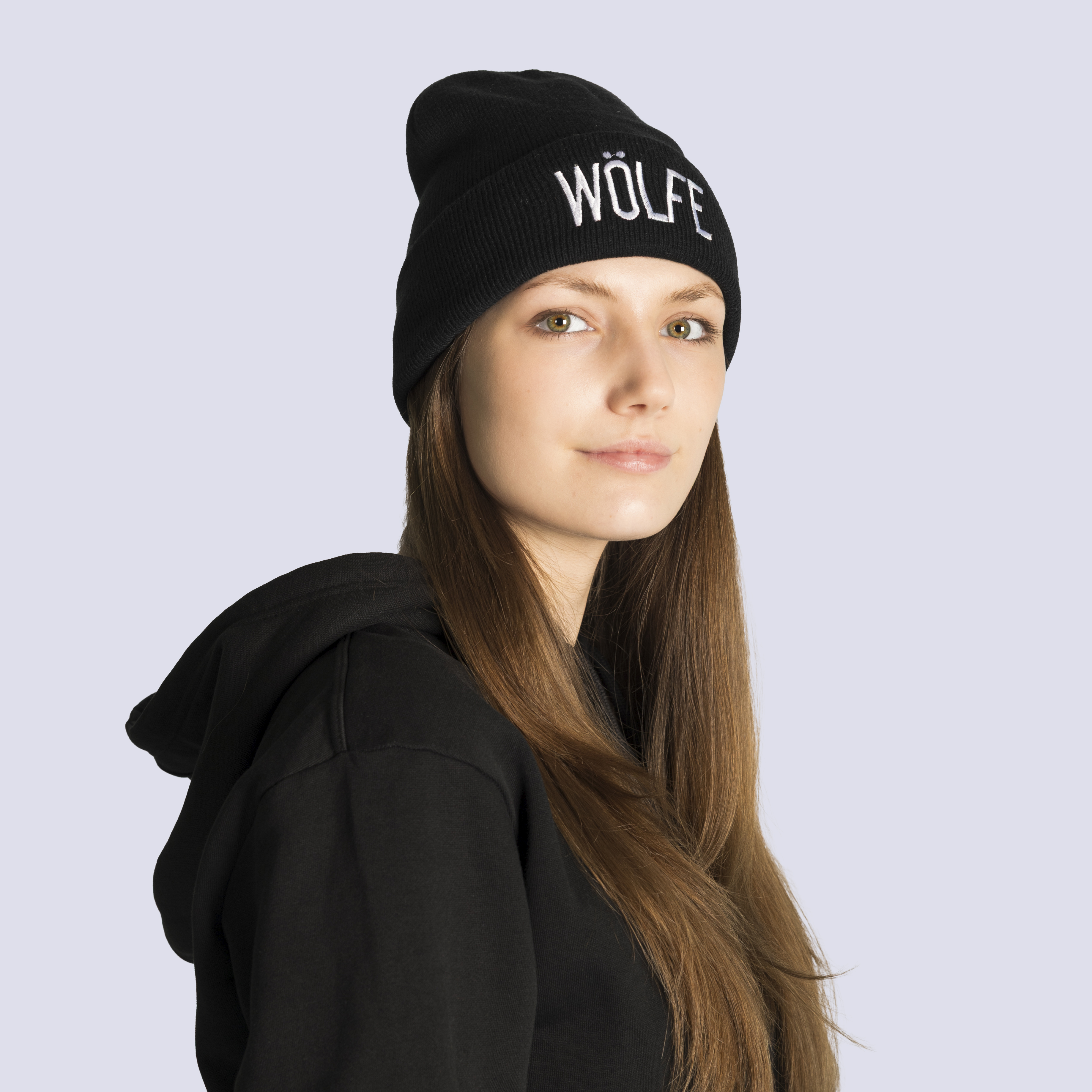 Schwarze Mütze von den Wölfen